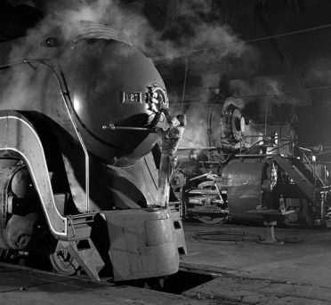 Fotografías nocturnas de las últimas locomotoras de vapor en Estados Unidos a finales de la década de 1950 - Ogle Winston Link
